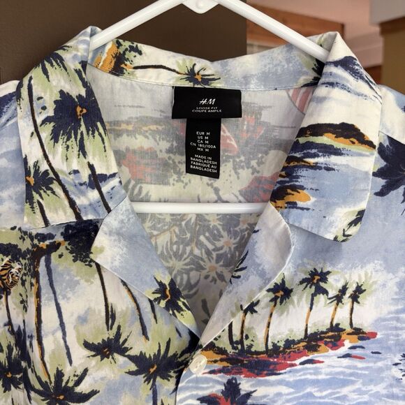 H&M Hawaiian Print Blue Shirt Men M Surfer Luau Bro Vacation White Lotus Cruise - Picture 4 of 6